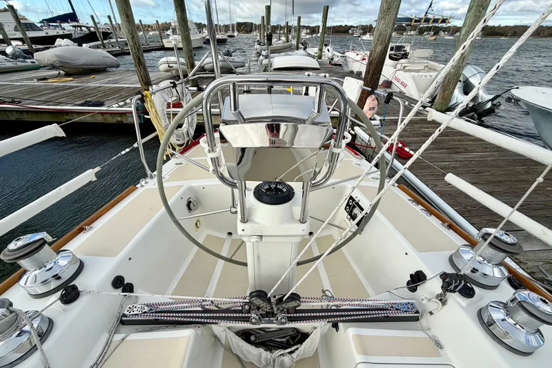 Kittywake Yacht Photos Pics Cockpit view of 1996 J Boats J/42 sailboat docked at marina.