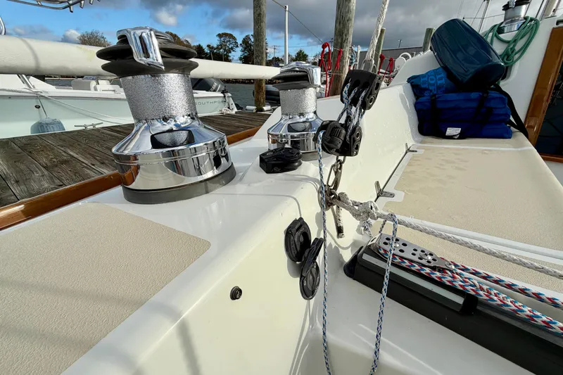 Kittywake Yacht Photos Pics Deck view of a 1996 J Boats J/42 sailboat with winches and ropes.