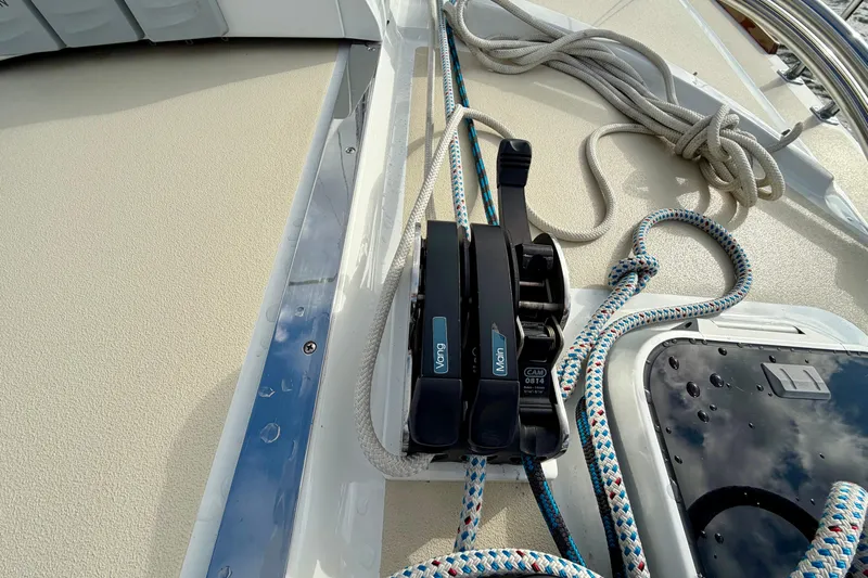 Kittywake Yacht Photos Pics Deck of 1996 J Boats J/42 with rope clutches and coiled lines.