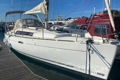 2010 Beneteau Oceanis 34