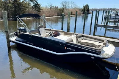Bayliner Element XR7