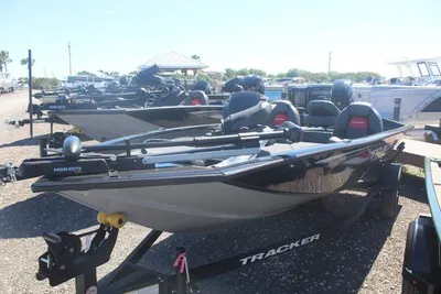 Tracker Pro Team 175