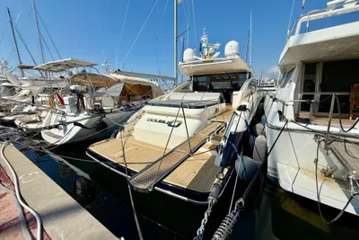 2011 Princess V62
