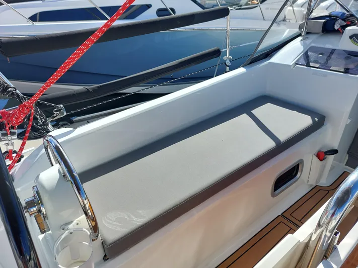 "makai" Yacht Photos Pics Beneteau Oceanis 30.1 cockpit with cushioned seating, 2020 model.