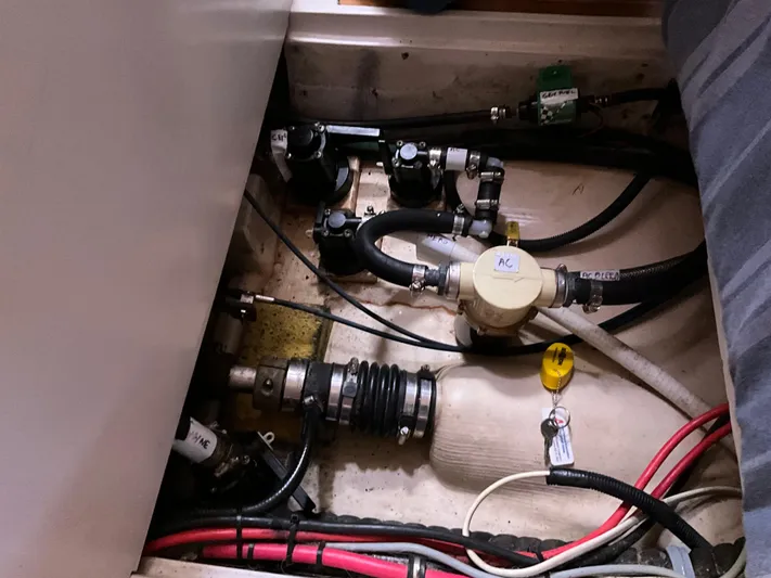 Sea Escape Yacht Photos Pics 