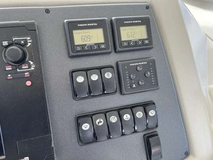  Yacht Photos Pics Helm