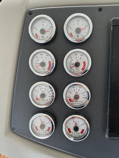  Yacht Photos Pics Helm