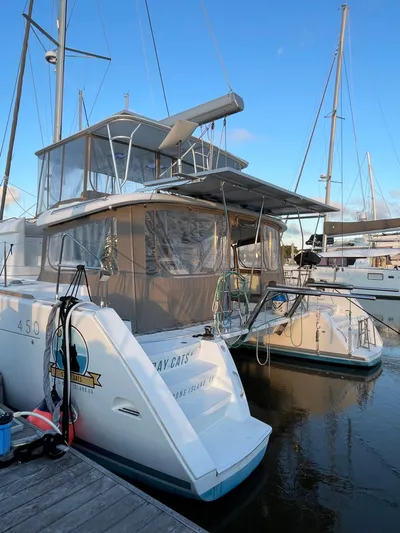 Stray Cats Yacht Photos Pics 