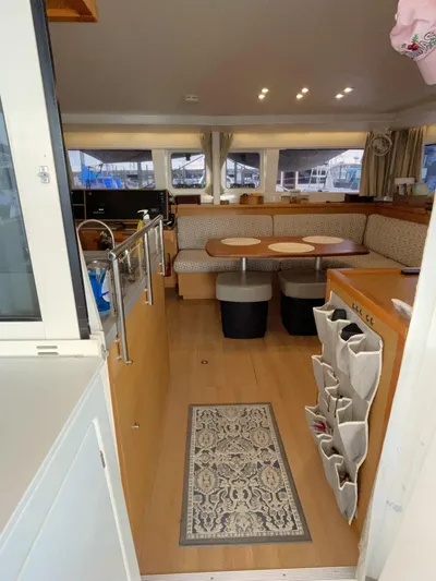 Stray Cats Yacht Photos Pics 