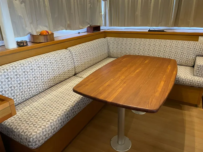 Stray Cats Yacht Photos Pics 