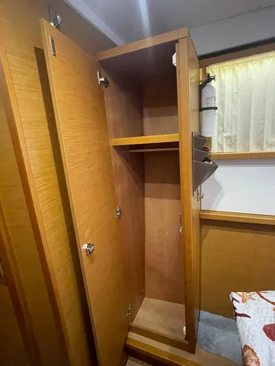 Stray Cats Yacht Photos Pics 