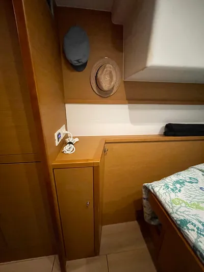 Stray Cats Yacht Photos Pics 