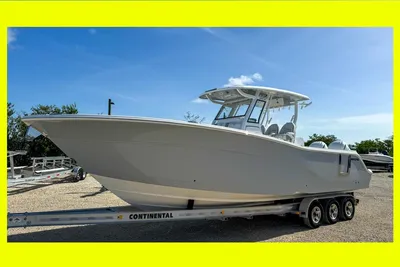 Sea Fox 328 Commander