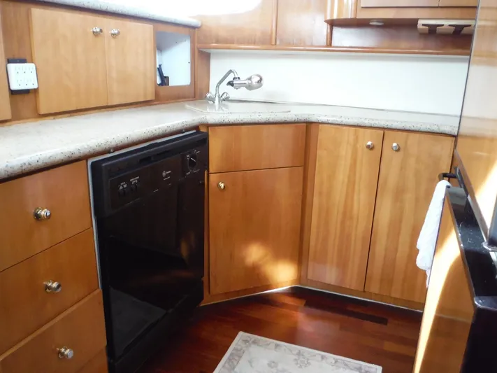 Lemonade Yacht Photos Pics 