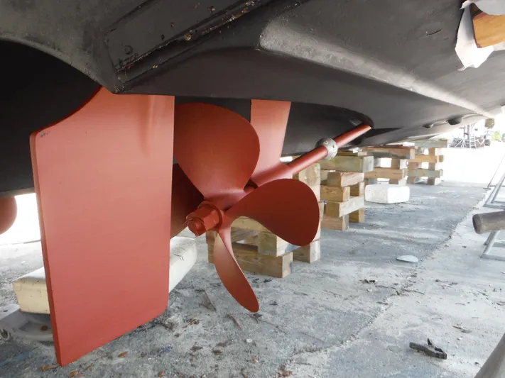 Lemonade Yacht Photos Pics 