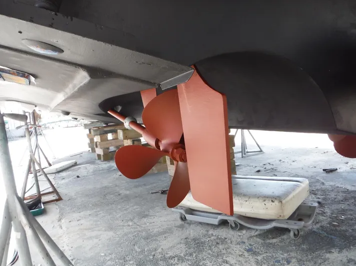 Lemonade Yacht Photos Pics 