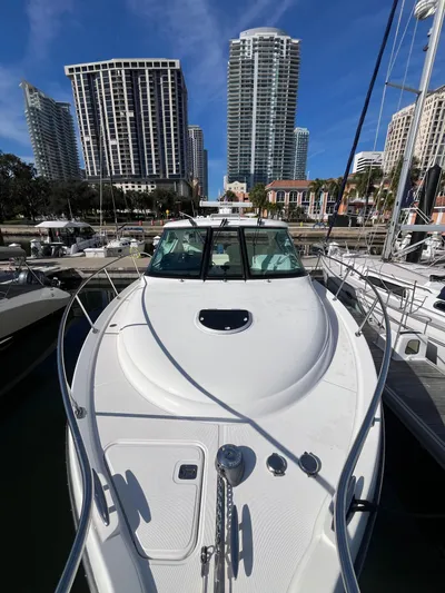 2009 Tiara 3500 Sovran Yacht Photos Pics 