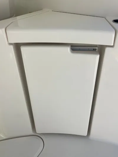 2009 Tiara 3500 Sovran Yacht Photos Pics 