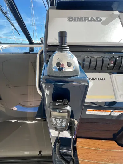 2009 Tiara 3500 Sovran Yacht Photos Pics 