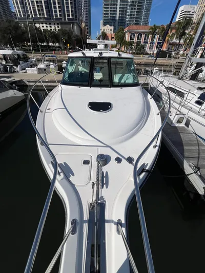 2009 Tiara 3500 Sovran Yacht Photos Pics 