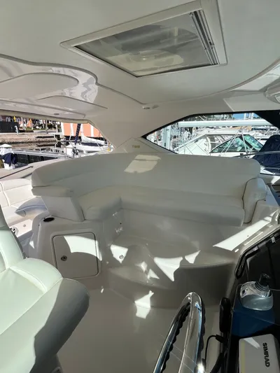 2009 Tiara 3500 Sovran Yacht Photos Pics 