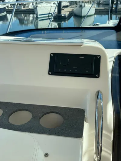 2009 Tiara 3500 Sovran Yacht Photos Pics 