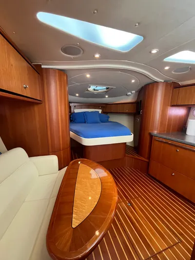 2009 Tiara 3500 Sovran Yacht Photos Pics 