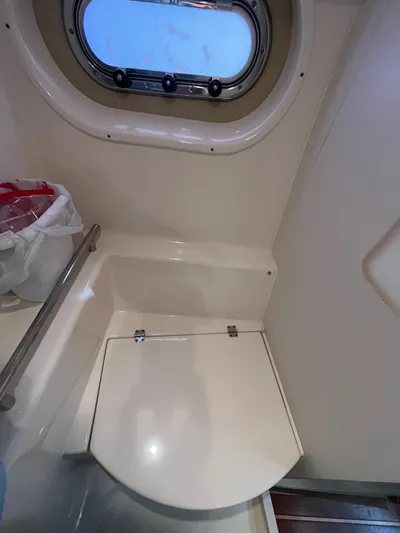 2009 Tiara 3500 Sovran Yacht Photos Pics 