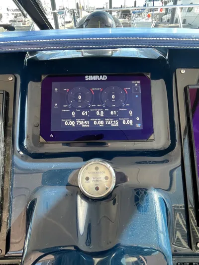 2009 Tiara 3500 Sovran Yacht Photos Pics 