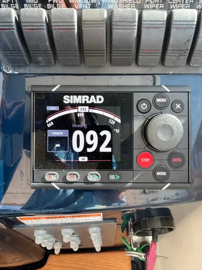 2009 Tiara 3500 Sovran Yacht Photos Pics 