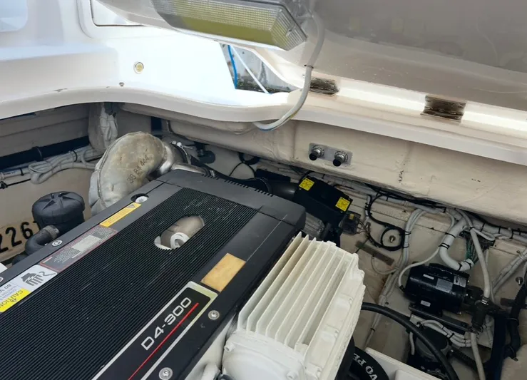 2009 Tiara 3500 Sovran Yacht Photos Pics 