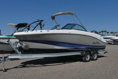 NauticStar 223 DC