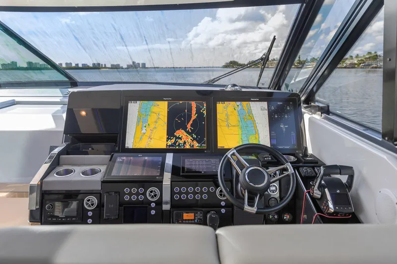 On Course Yacht Photos Pics 2022 Formula 500 Super Sport Crossover helm with advanced navigation displays.