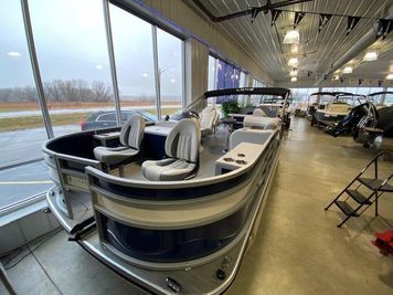 Lowe SF194 Fish-n-Fun Pontoon