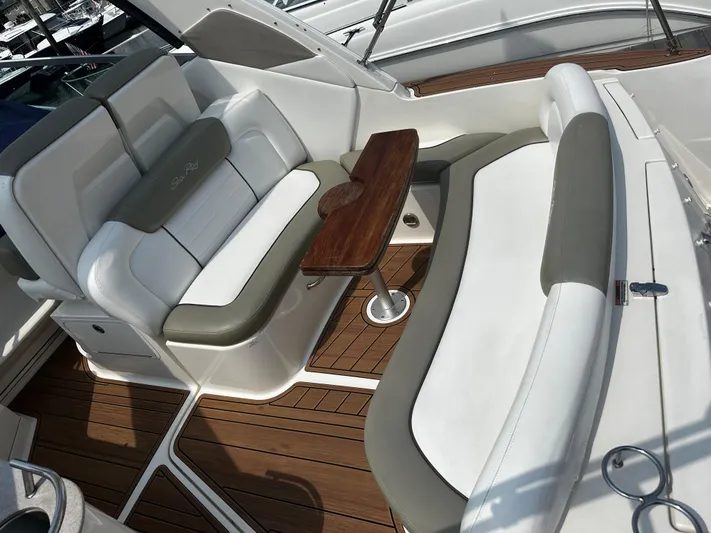  Yacht Photos Pics 6 cockpit