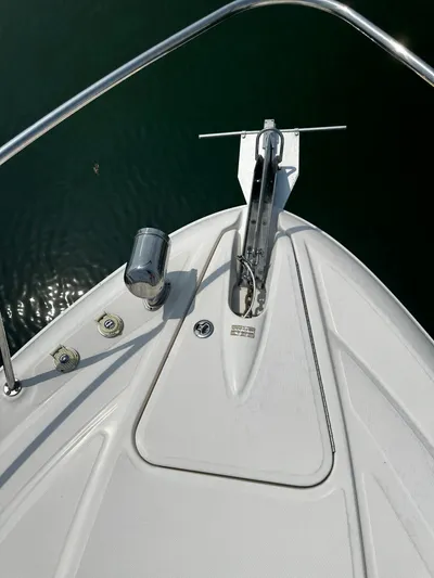  Yacht Photos Pics 10 anchor and controls