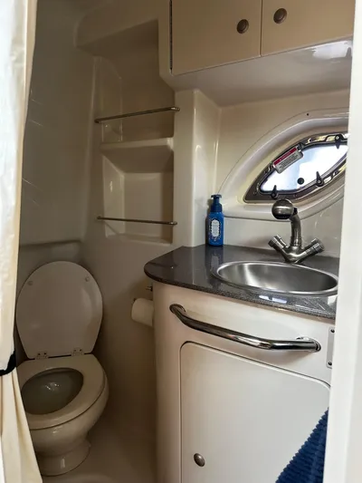  Yacht Photos Pics 15 head