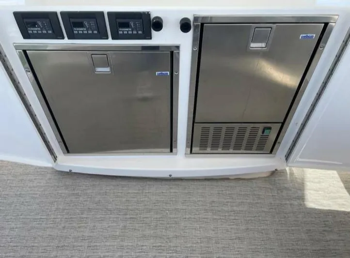 Mi Dia Yacht Photos Pics 2019 Tiara Yachts F53 - Image 15