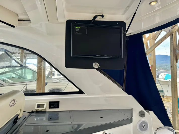 Clintessa Yacht Photos Pics 