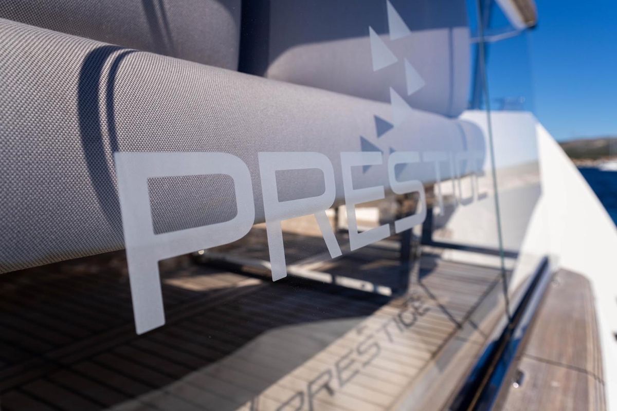 2023 Prestige 61 