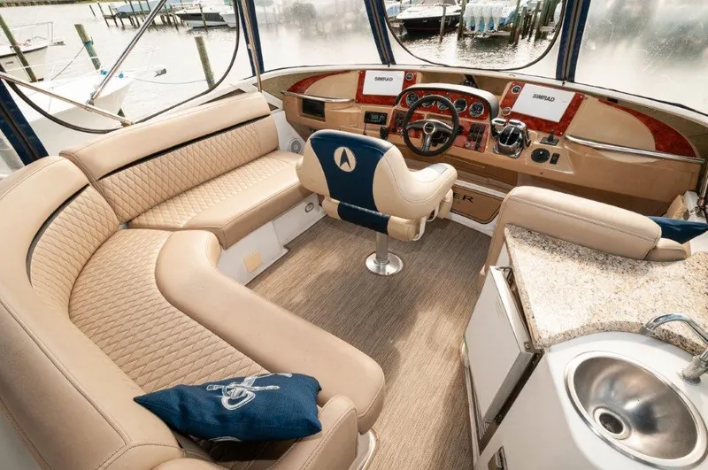 Graham's Enterprise Yacht Photos Pics 2002 Carver 444 CPMY- Graham's Enterprise