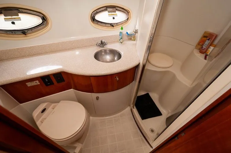 Graham's Enterprise Yacht Photos Pics 2002 Carver 444 CPMY- Graham's Enterprise