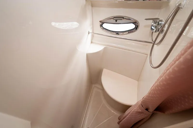 Graham's Enterprise Yacht Photos Pics 2002 Carver 444 CPMY- Graham's Enterprise