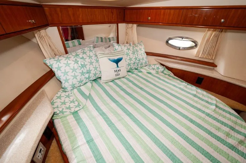 Graham's Enterprise Yacht Photos Pics 2002 Carver 444 CPMY- Graham's Enterprise