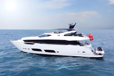 2022 Sunseeker 95 Yacht
