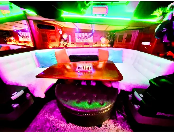 Holleyday Yacht Photos Pics 