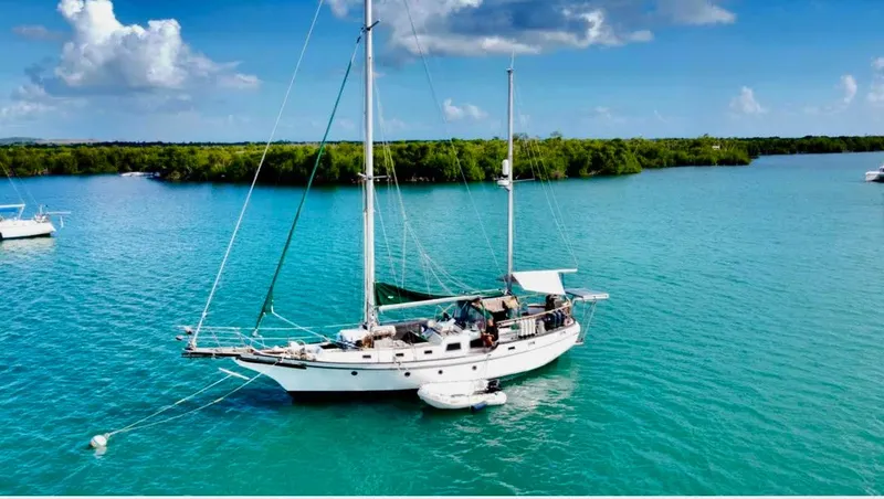 Holleyday Yacht Photos Pics 