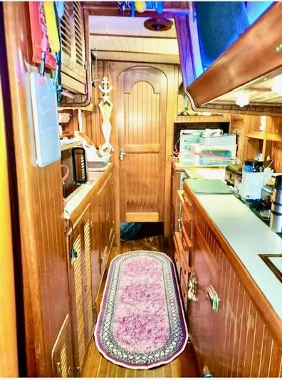 Holleyday Yacht Photos Pics 