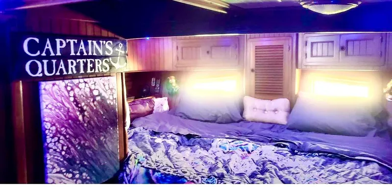 Holleyday Yacht Photos Pics 