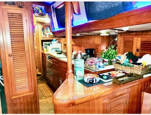 Holleyday Yacht Photos Pics 